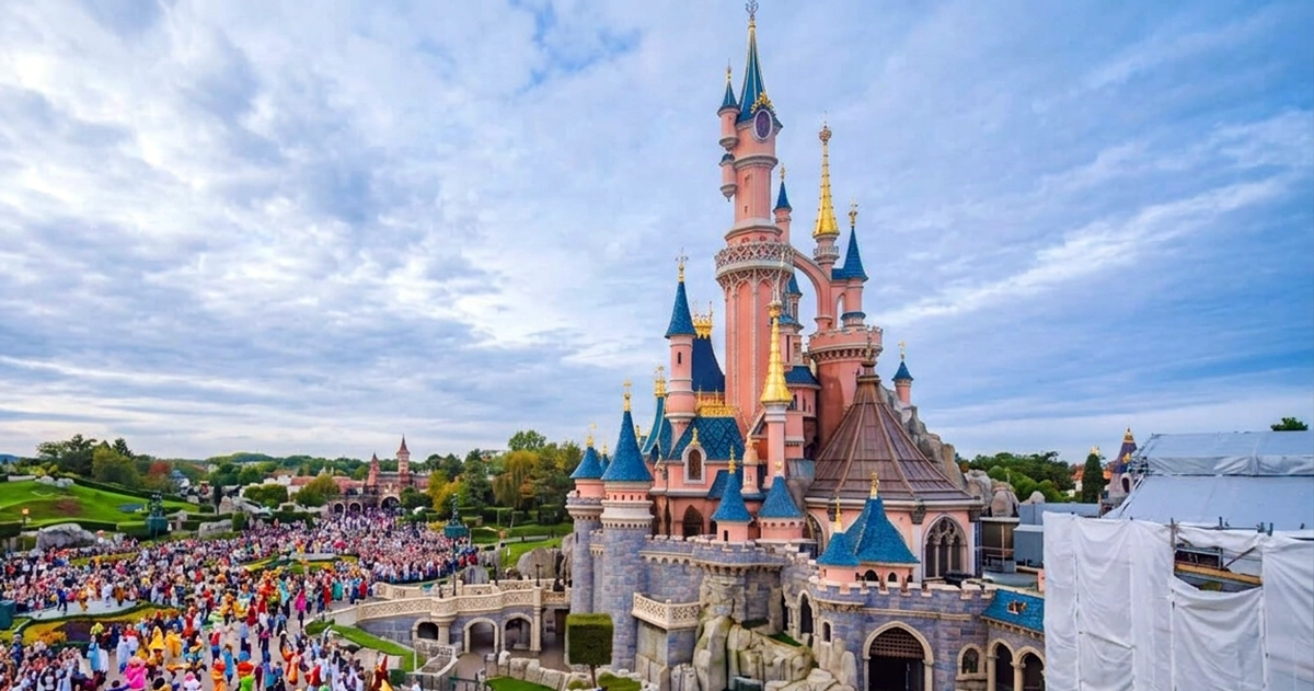 Disneyland and Disney California Adventure facial recognition class action complaint — Duffield v. The Walt Disney Company biometric privacy lawsuit
