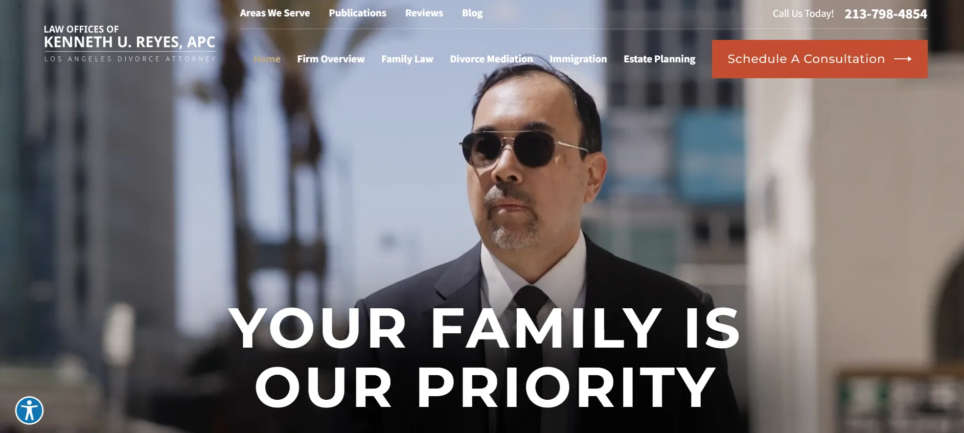 Law Offices of Kenneth U. Reyes homepage — a mid-Wilshire Los Angeles family law and immigration firm